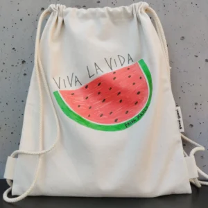 Natural canvas drawstring backpack with hand-drawn watermelon illustration and "Viva la Vida" text, Frida Kahlo — gumi-gumi